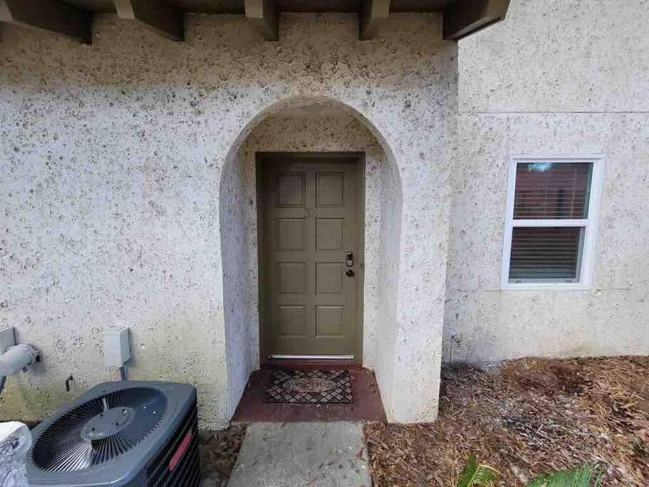 Elegant 2-Bedroom Pet-Friendly Villa W 2 Parking Spaces Hilton Head Island Exterior photo