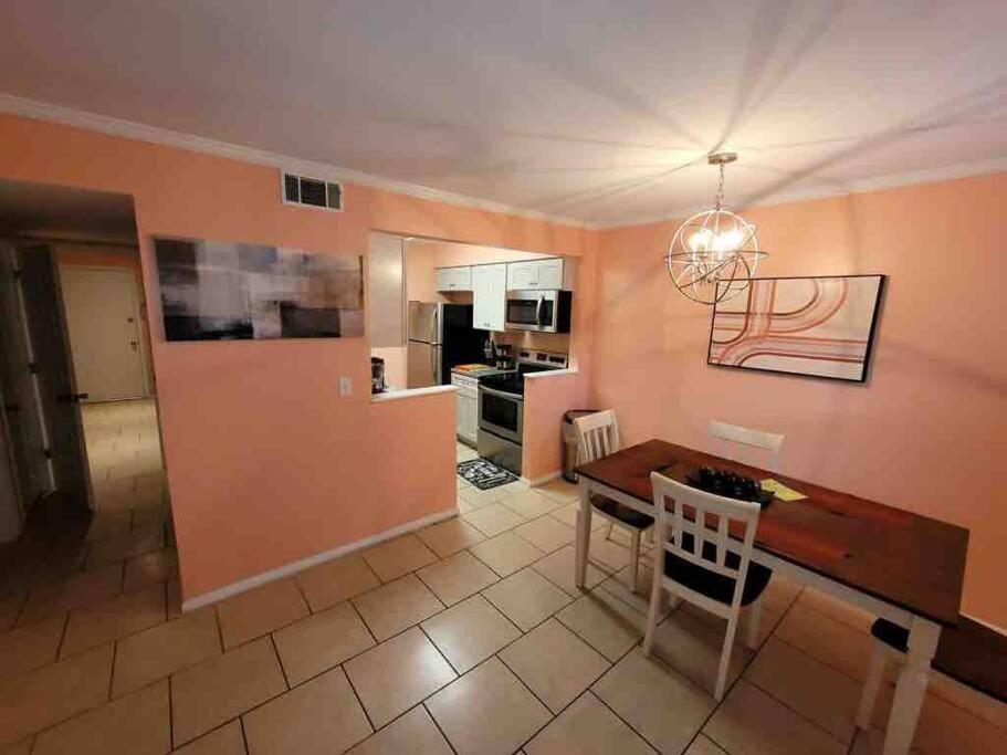 Elegant 2-Bedroom Pet-Friendly Villa W 2 Parking Spaces Hilton Head Island Exterior photo